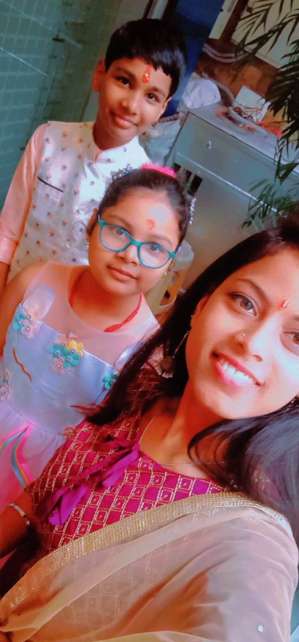 Selfie poses with diya try on this diwali ❤🪔☺ . . #happydiwali #diwalipose  #diwaliphotoshoot #diwalipictures #diwaliposes #girlpose #cg… | Instagram